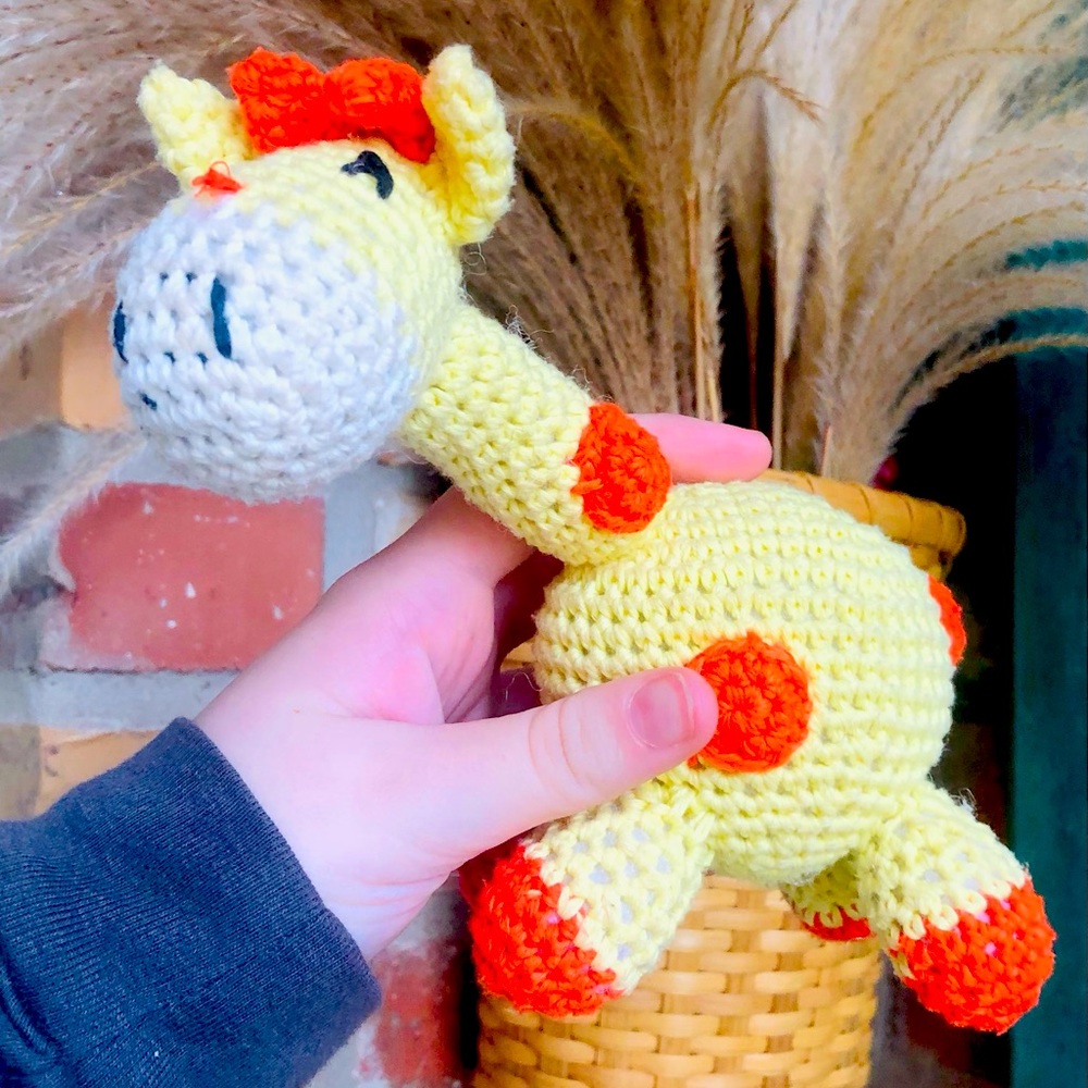 Crochet small giraffe.🧶💕